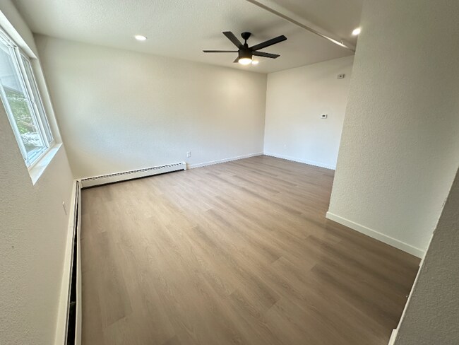 Foto del edificio - 1216 Maple St