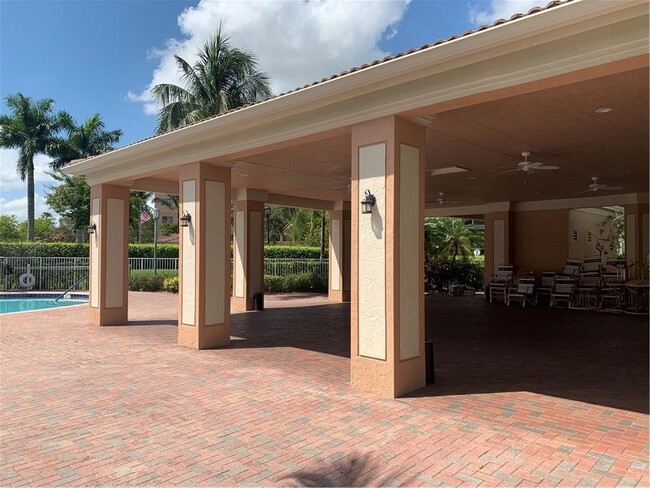 Building Photo - 7775 Yardley Dr