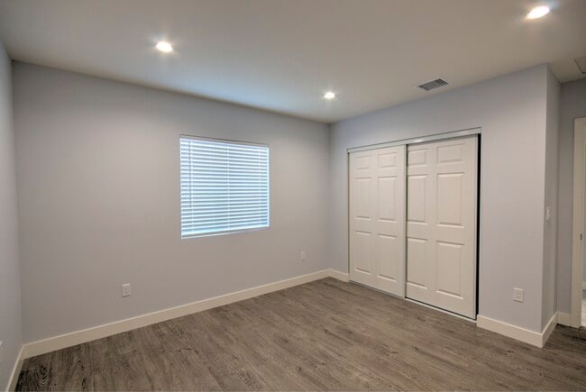 Building Photo - 14604 Cohasset St