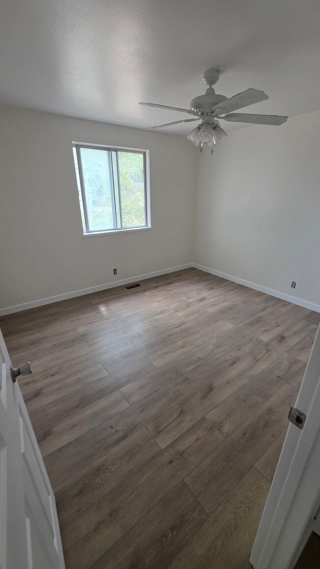 Building Photo - 106 Freedom Dr
