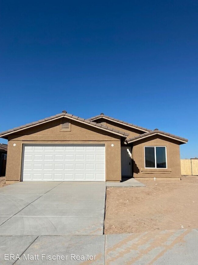 3 Br 2 Bath House 7962 E 45th Street House For Rent In Yuma Az Apartments Com