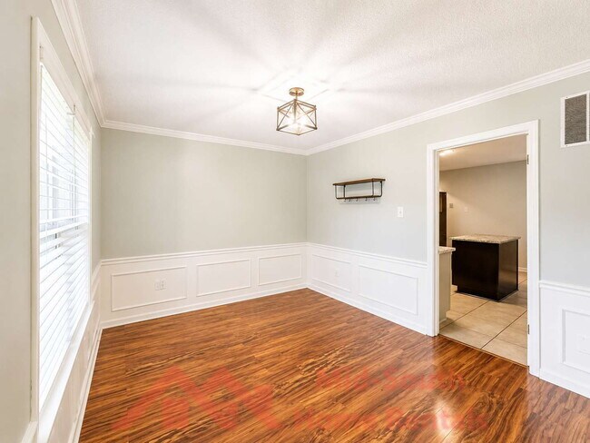 Foto del edificio - 6934 Wynterhall Dr