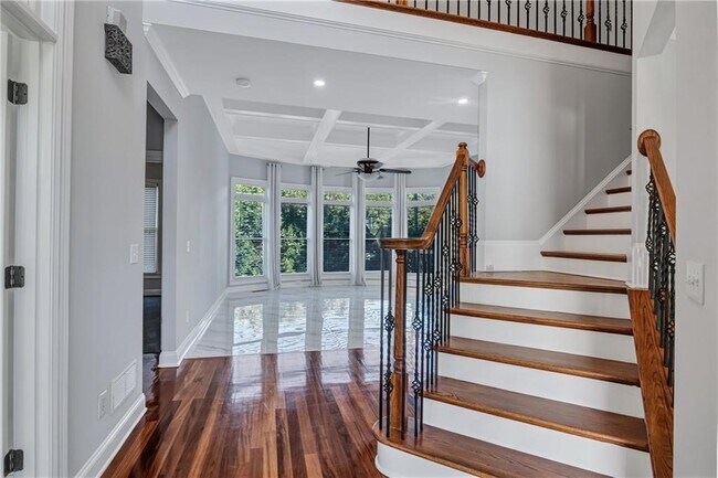 Foto del edificio - 476 Wallis Farm Way NW