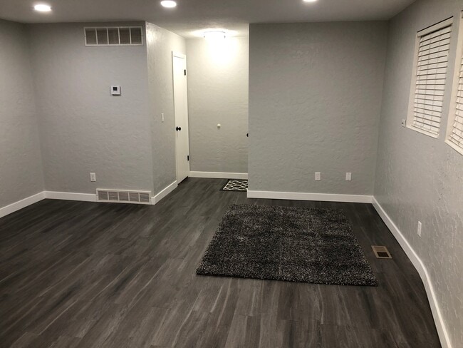Building Photo - 44 S 1450 W
