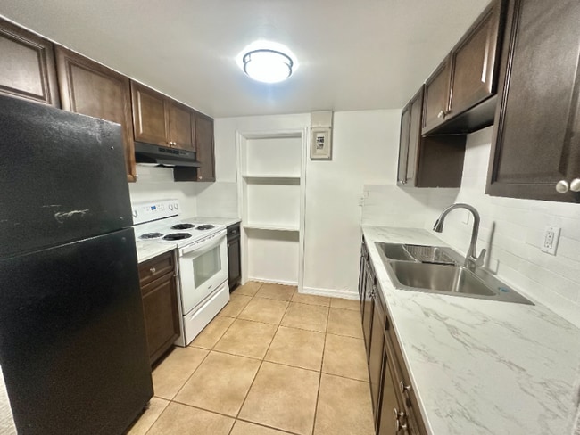 Photo - 236 E Lafayette St Apartment