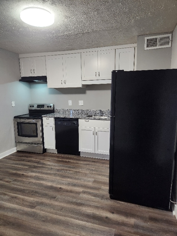 Building Photo - 373 Stone Mountain St