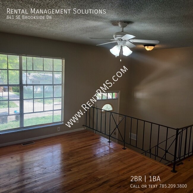 Building Photo - 841 SE Brookside Dr