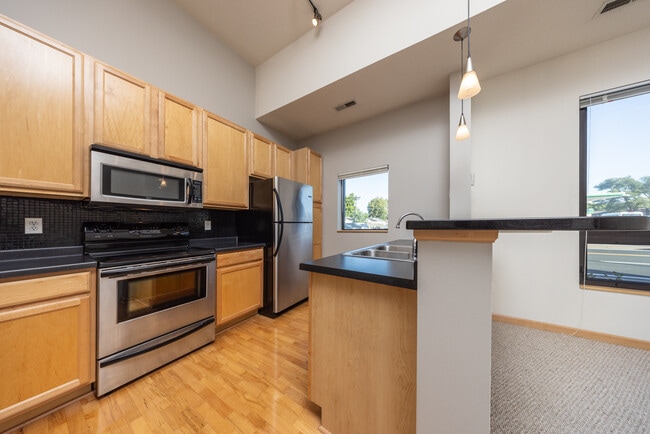 Building Photo - 7600 Lyndale Ave S