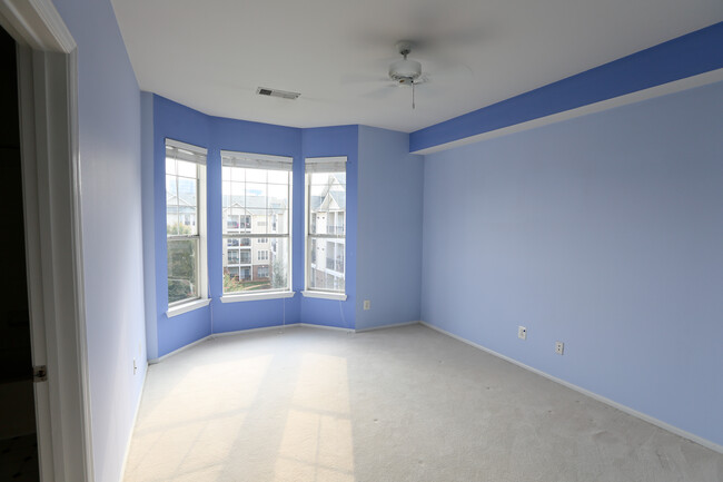 Building Photo - 1530 Spring Gate Drive