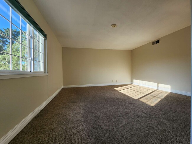 Foto del edificio - 2761 Canyon Creek Dr