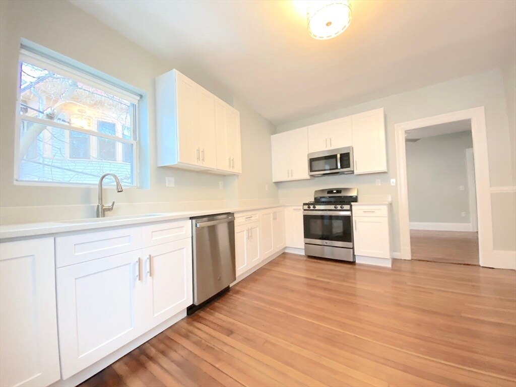 Primary Photo - 116 Winthrop Rd