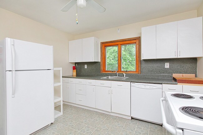 Building Photo - 409 Villanova Rd