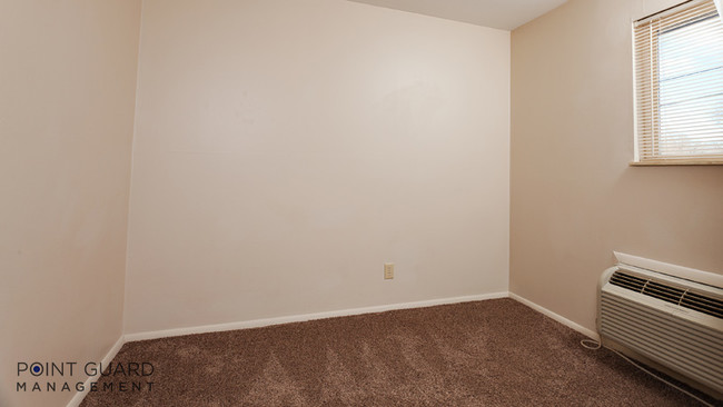 Building Photo - 2727 N Amidon Ave