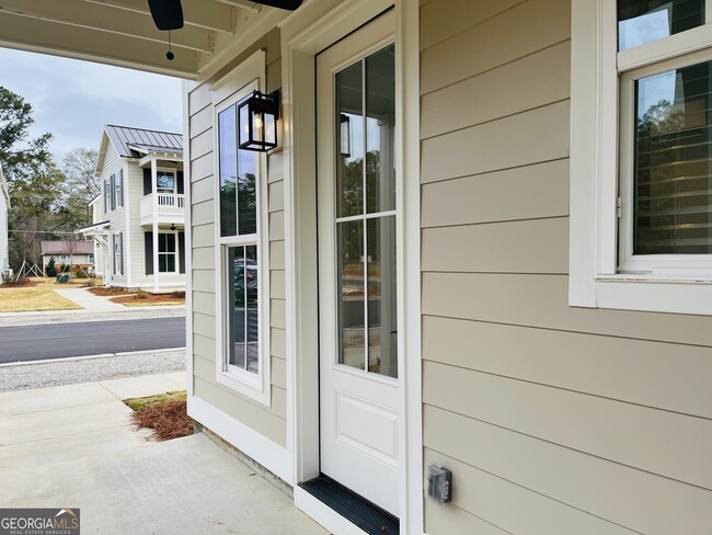 Building Photo - 102 Gardenia Ln