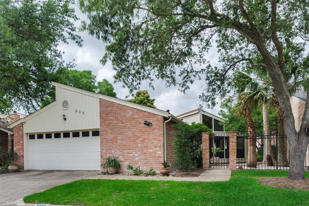 Primary Photo - 806 Fleetwood Pl Dr