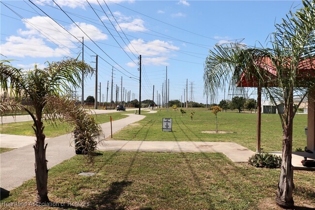 Building Photo - 1165 Memorial Dr