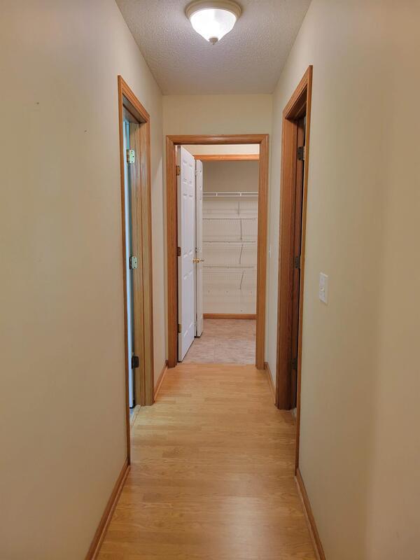 207 9th St NW, Buffalo, MN 55313 Condo for Rent in Buffalo, MN