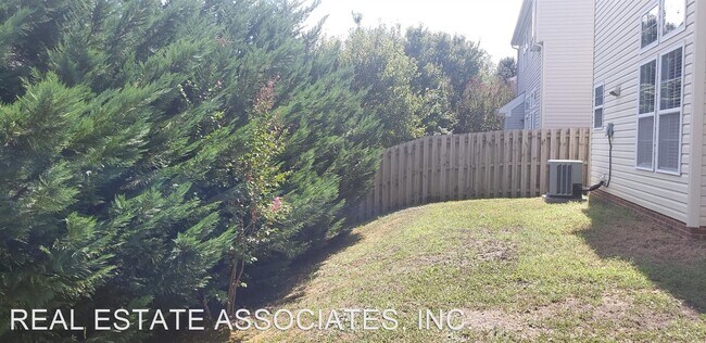 Building Photo - 3 br, 2.5 bath House - 8 Drye Lane