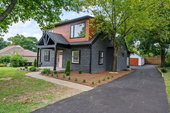 Foto del edificio - 2537 Stinson Rd