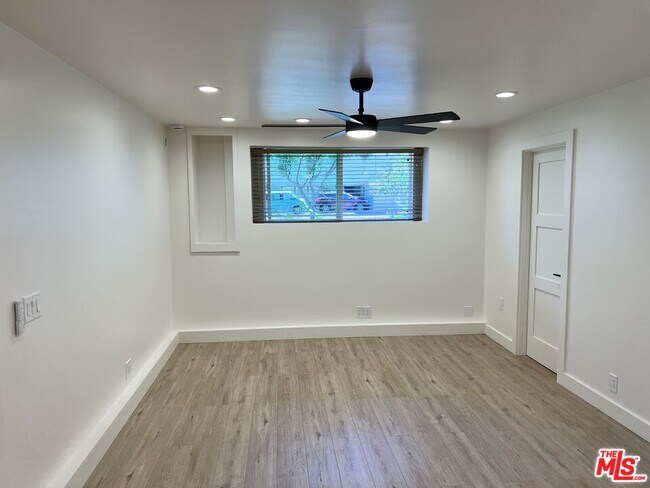 Foto del edificio - 2739 Dorman St