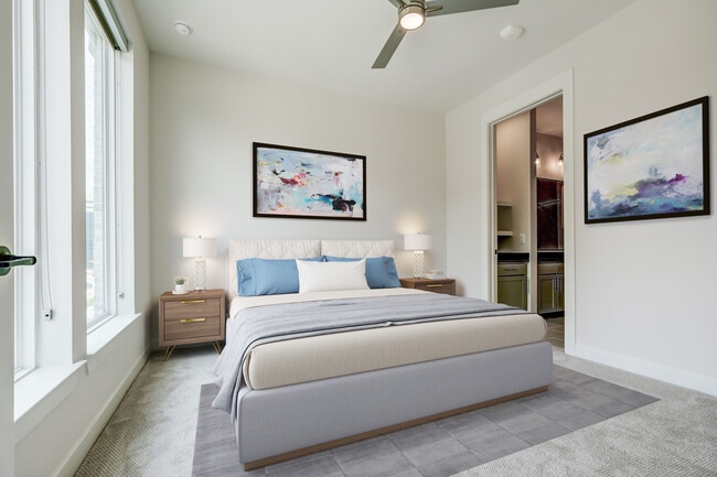 Building Photo - Spacious & Stylish Apt in Prime Galleria Area