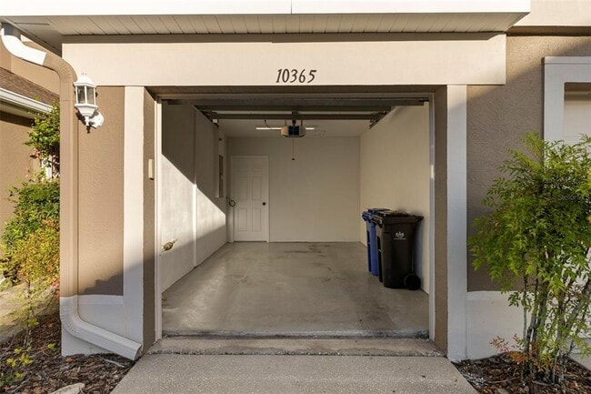 Building Photo - 10365 Heron Key Way