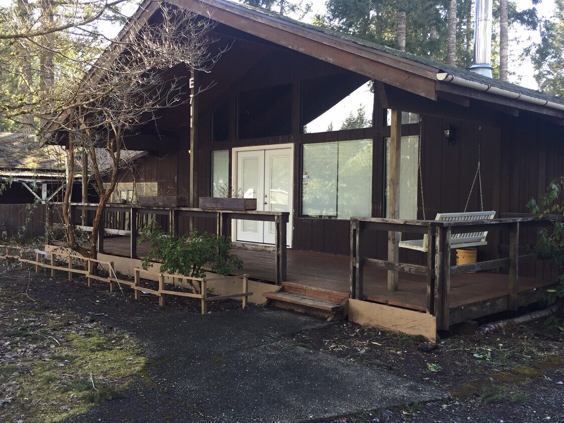 711 E Island Lake Dr, Shelton, WA 98584 House Rental in Shelton, WA