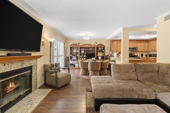 Foto del edificio - 3 Bedroom Townhome in Hercules
