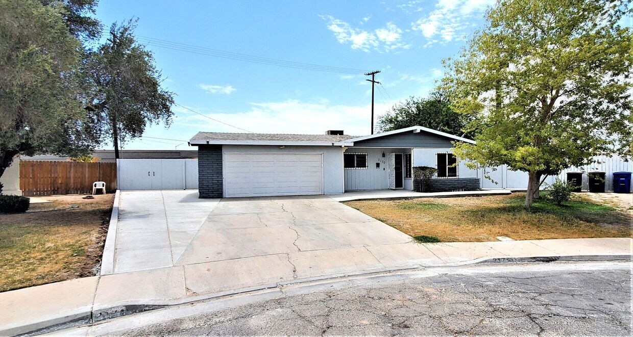 Primary Photo - 4 bedrooms and 2 full baths.