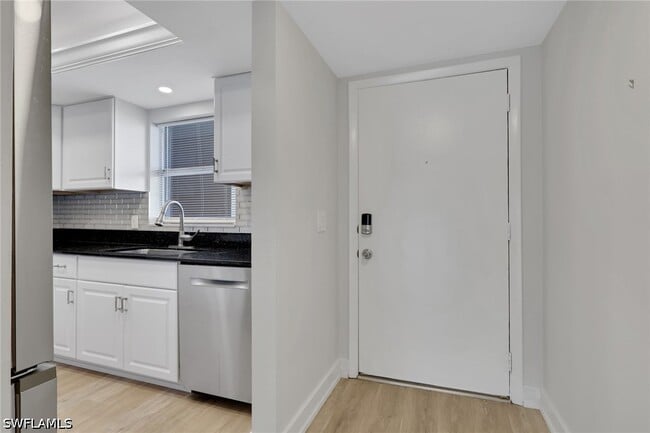 Building Photo - 4912 Tamiami Trl E