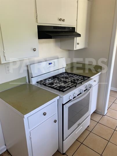 Building Photo - 508 Upton Rd