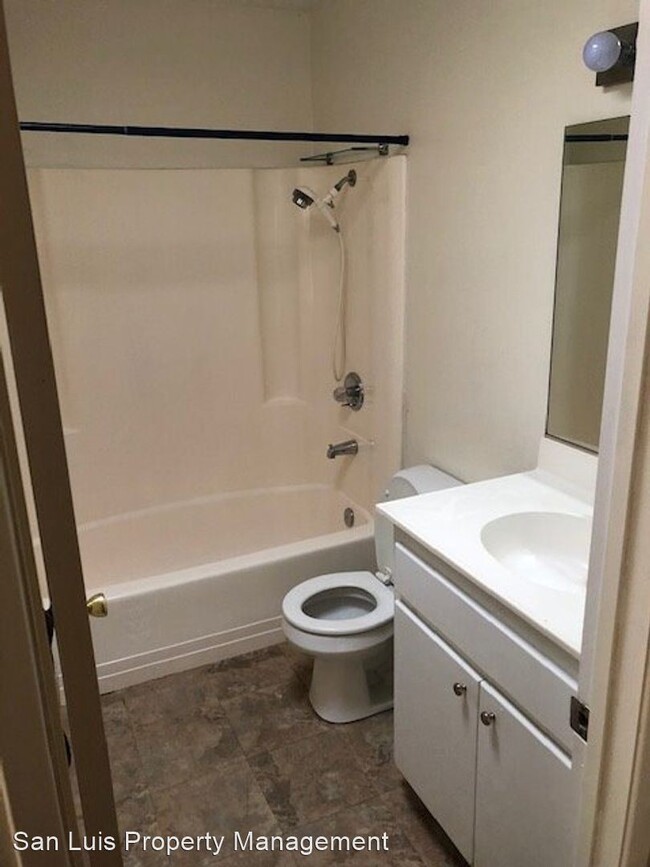 Building Photo - 3 br, 2 bath House - 22 Vista Lane (Availa...