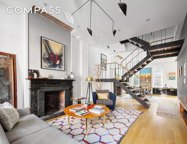 21 Bethune St, New York, NY 10014 Townhome Rentals in New York NY