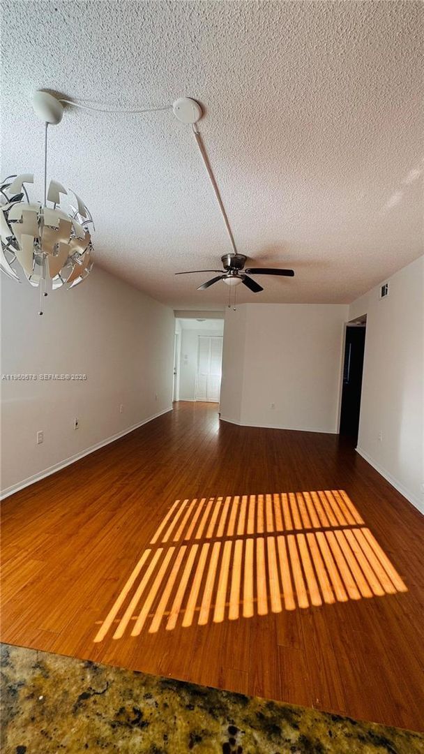 Foto del edificio - 7045 NW 173rd Dr