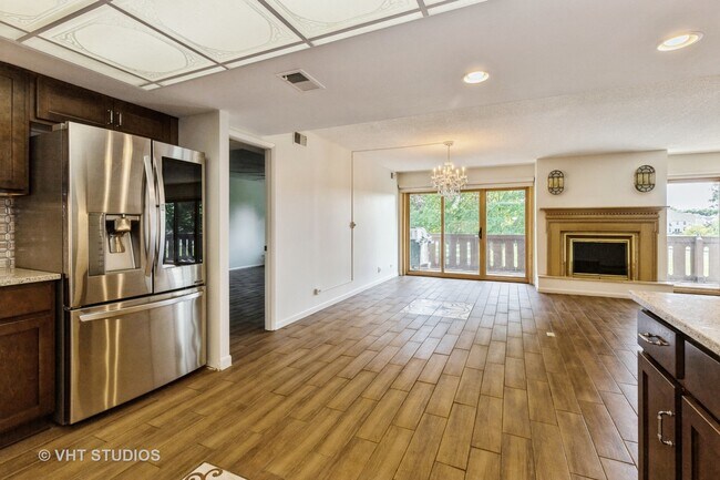 Building Photo - 13000 W Heiden Cir