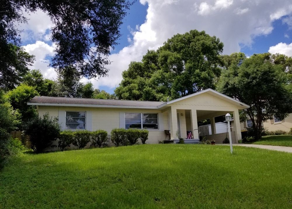 Orange City Charmer House Rental in Orange City, FL