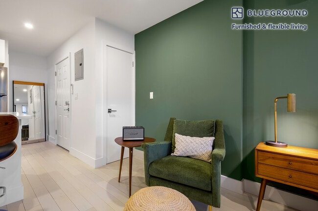 Building Photo - 317 E 5th St