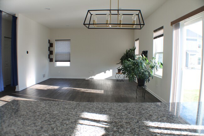Foto del edificio - 3759 St James Ct
