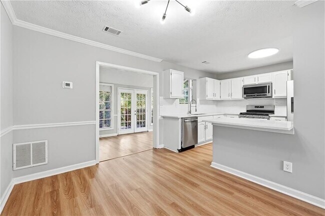 Foto del edificio - 5651 Wells Cir