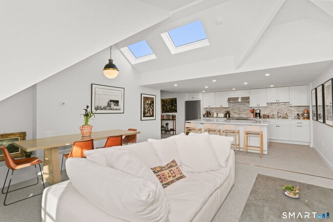 Foto del edificio - 140 Rowayton Ave