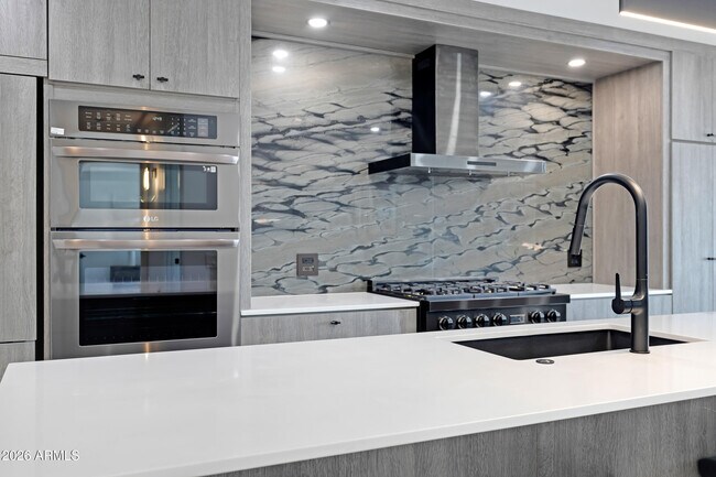 Foto del edificio - 7157 E Rancho Vista Dr