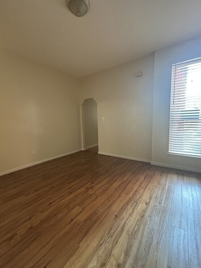 Foto del edificio - 1604 Moreland Ave