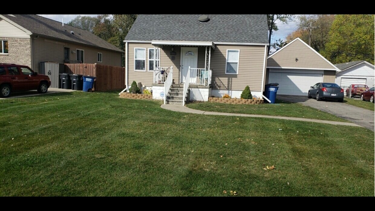 Foto principal - 34644 Marquette St