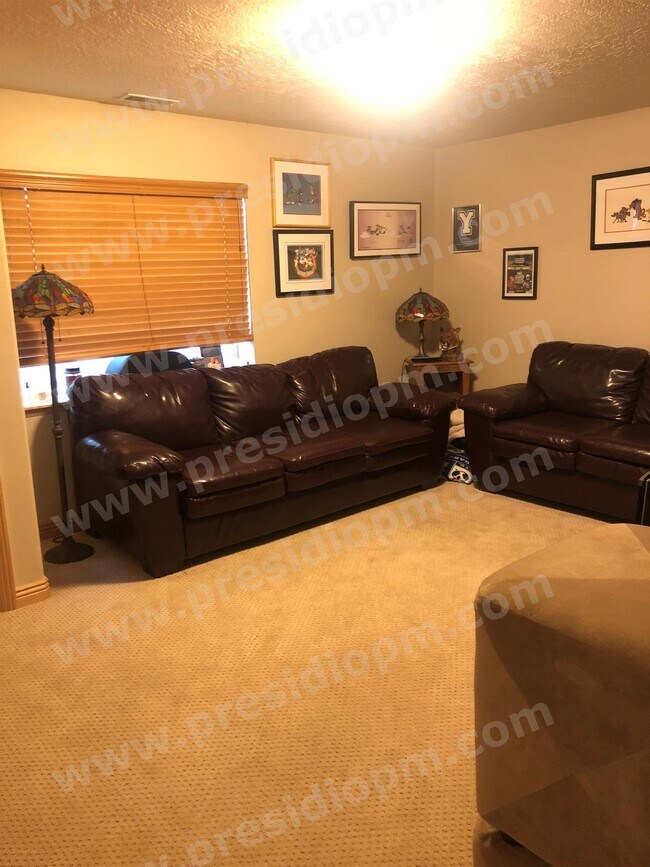 Building Photo - 1559 S 2000 E St