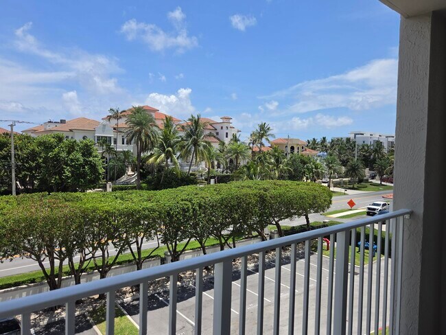 Foto del edificio - 3606 S Ocean Blvd