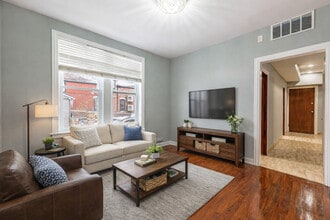 Building Photo - 2242 N Western Ave