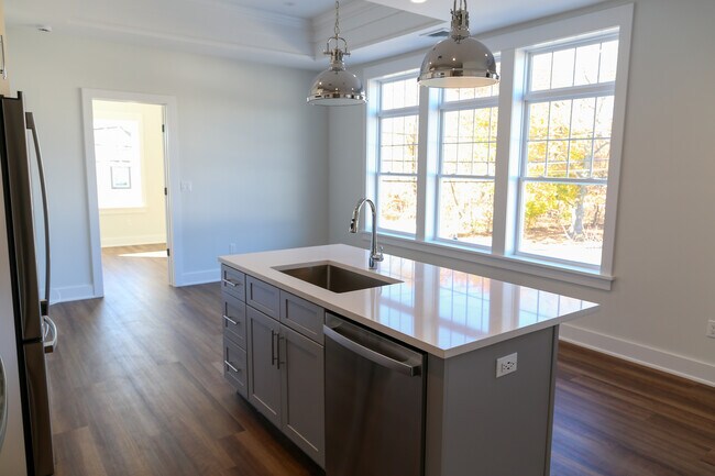 Unidad 1 - Cocina/Sala de estar - Brightwaters Lofts