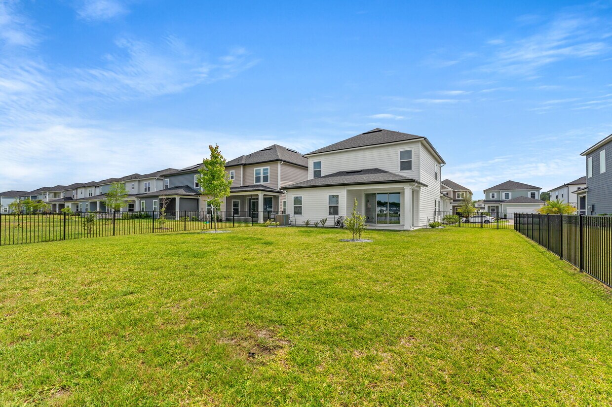Foto del edificio - 535 Silver Landing Dr