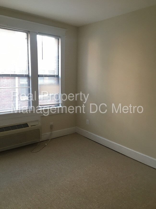 Foto del edificio - 815 Maryland Ave NE