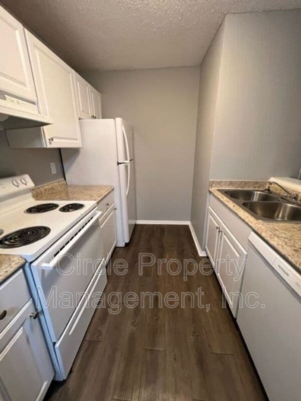 Building Photo - 4017 Hunters Ridge Dr SW
